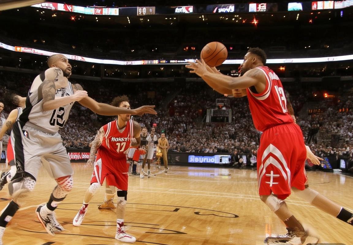 NBA焦点对决：火箭vs马刺激情战解析与精彩瞬间回顾