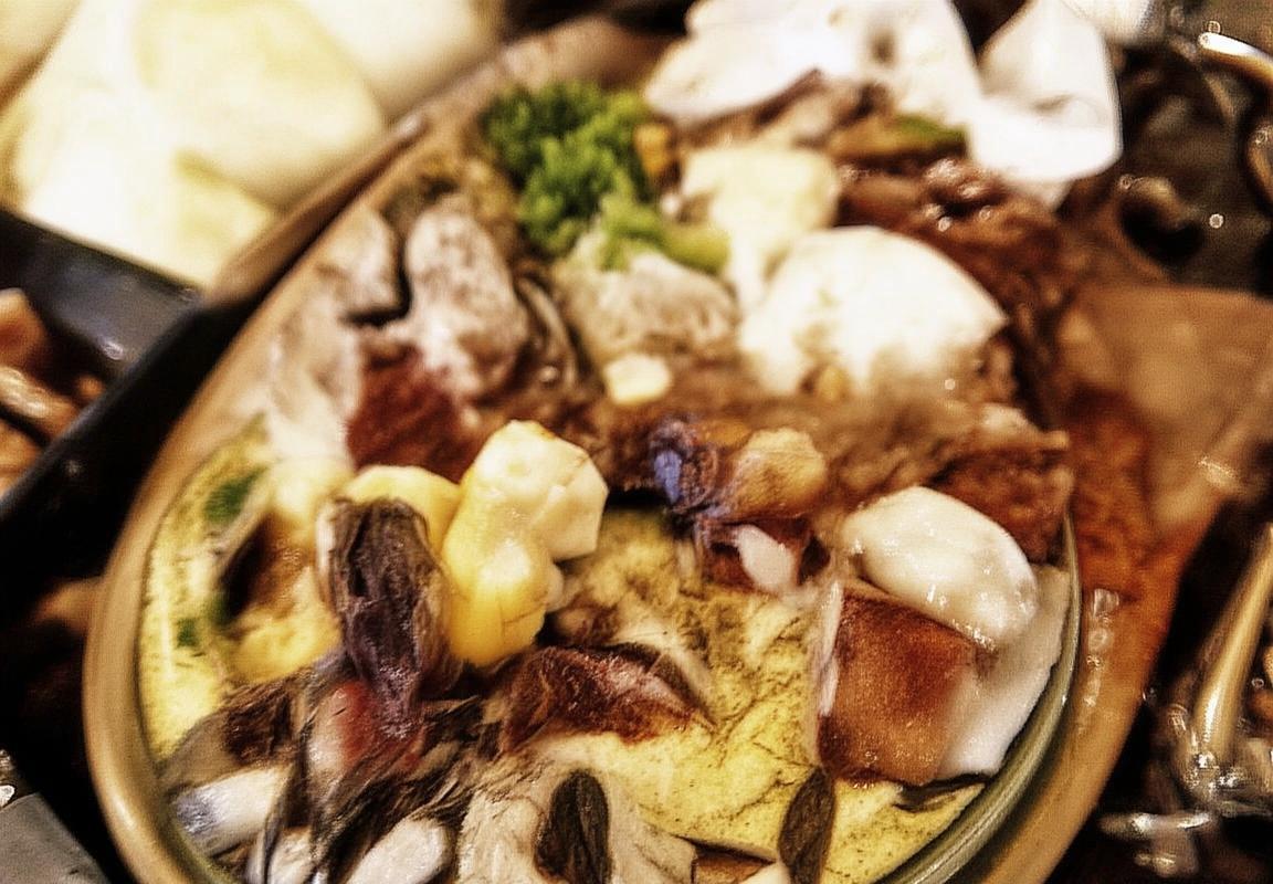 北控青岛巅峰对决：篮球盛宴经典瞬间回顾